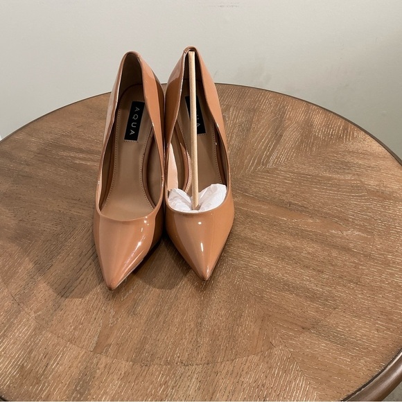 Aqua Shoes - Aqua Women's Tan Pumps